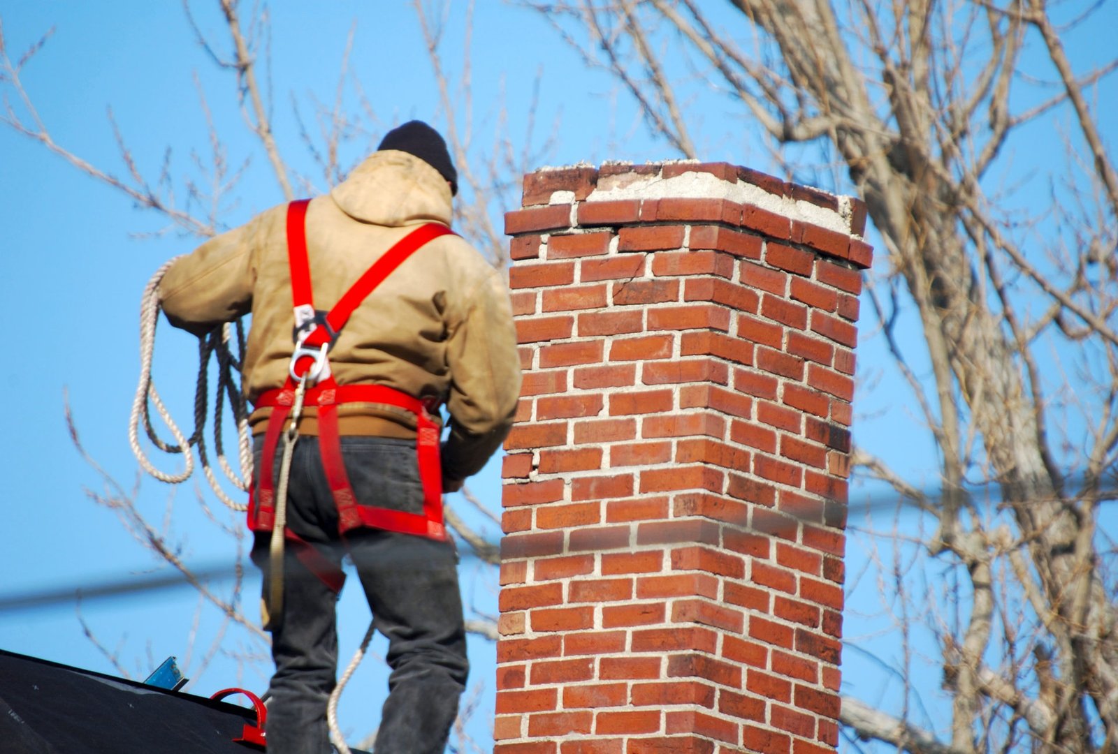 How Chimney Sweeps Clean Chimneys